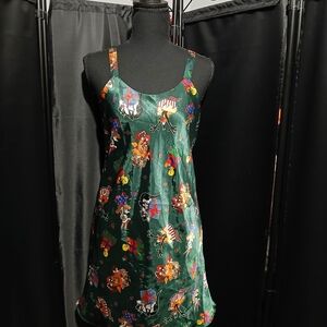 Warner Bros. Looney Tunes Green and Red Patterned Christmas Nightgown Ladies S